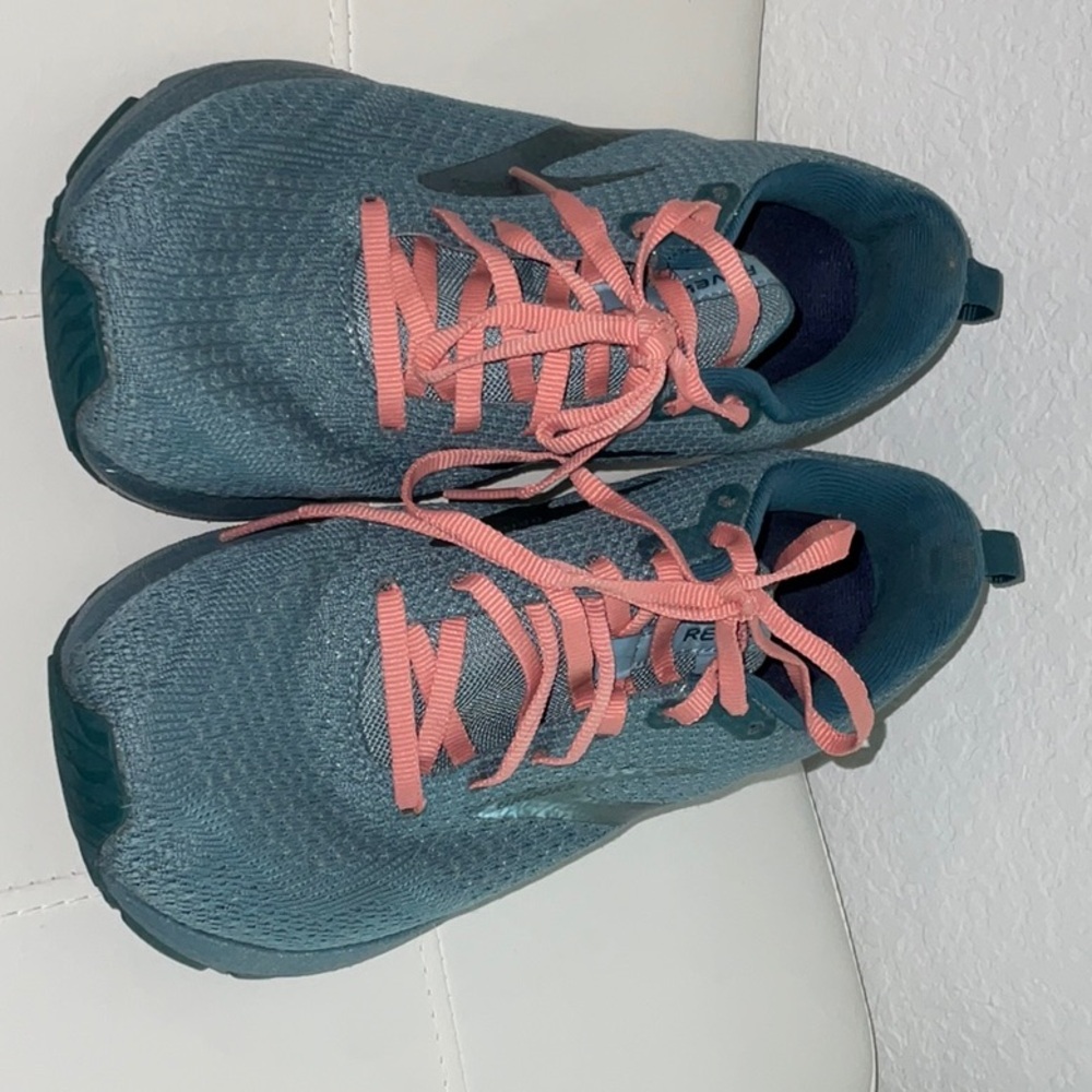Brooks sneakers